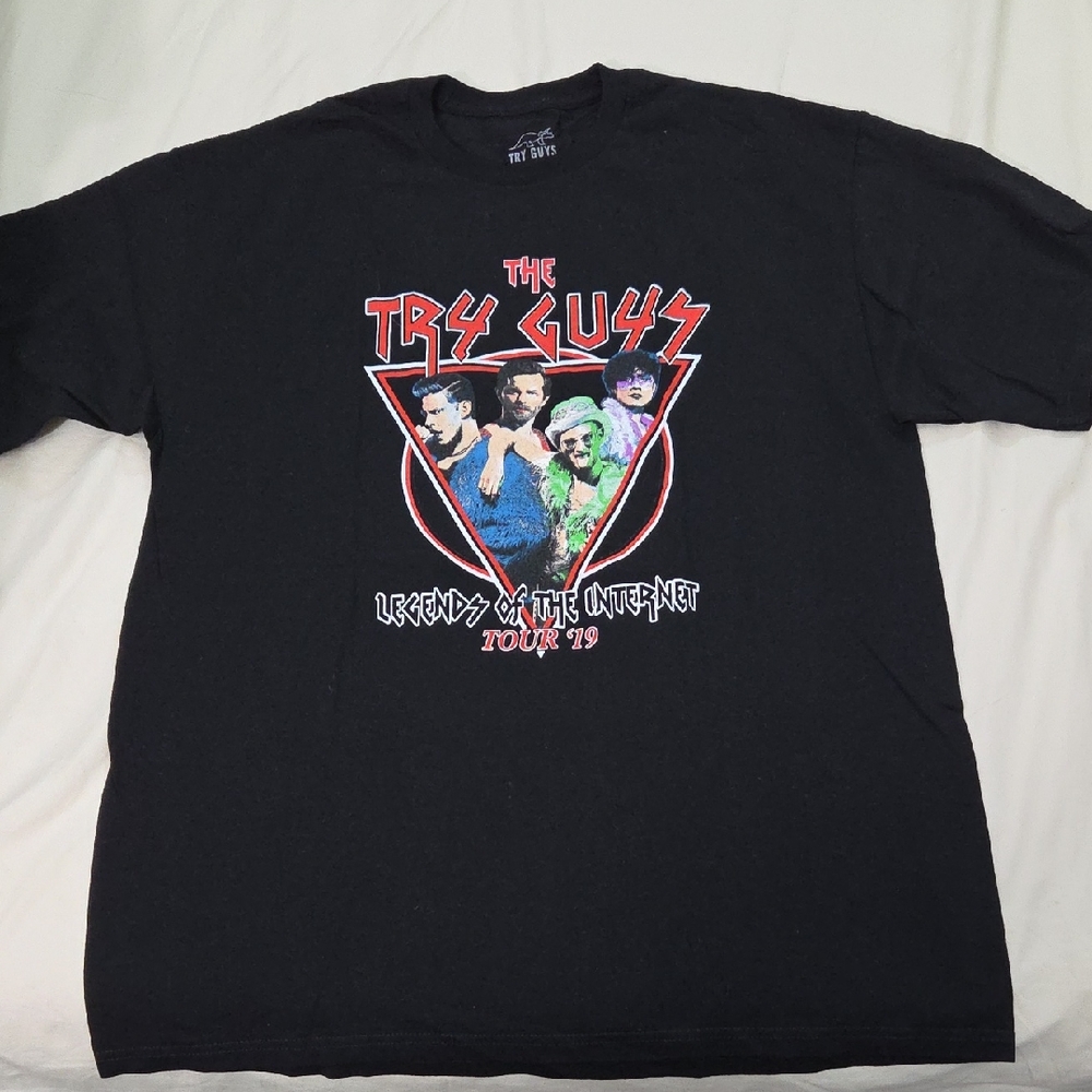 TRY GUYS, Black Graphic Tee
